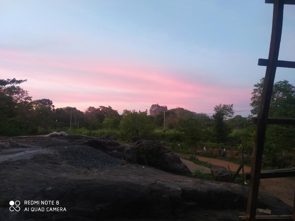 Gayani Sigiri View Home Stay Sigiriya Exterior foto